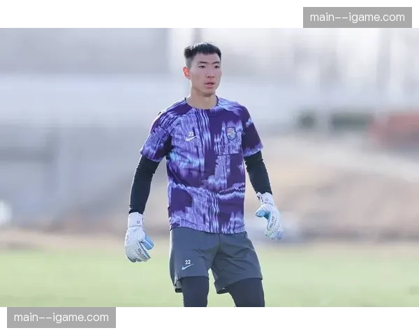 方镜淇转会武汉三镇:33岁门将12.2万欧加盟,经验丰富助力保级 方镜淇转会武汉三镇:33岁门将12.2万欧加盟,经验丰富助力保级